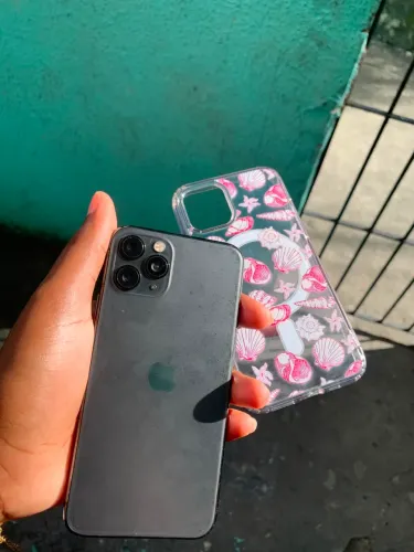 IPHONE 11 PRO