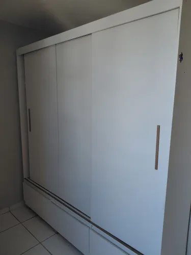 Guarda Roupa