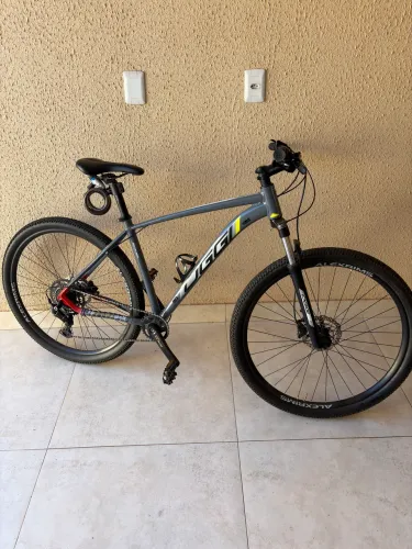 Bike Oggi 7.0 Aro 29 - Quadro 19 - Shimano CUES 9v - Revisada