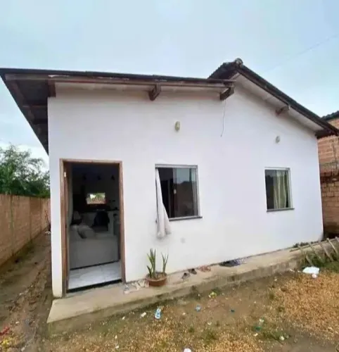 Vende-se casa em Icoaraci( Rua das Flores)