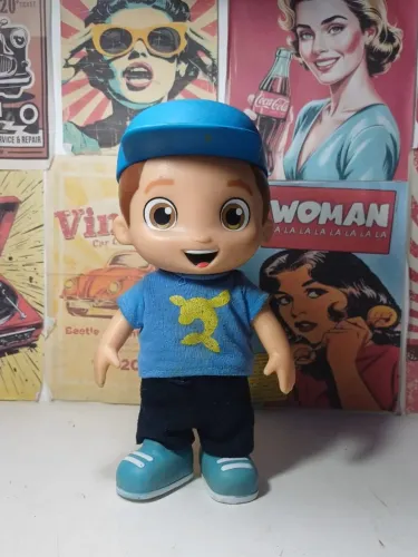Boneco Lucas Neto com falador 
