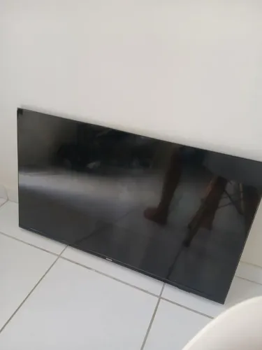 Tv com tela trincada para retirar peças