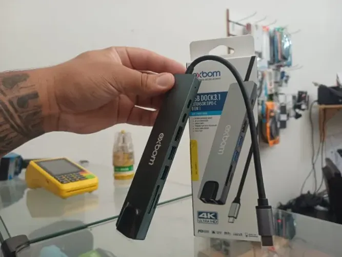 Adaptador Hub USB C com HDMI - Novo