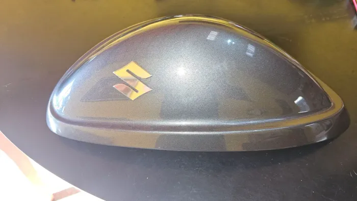 Carenagem Do Tanque Suzuki Gladius Sfv 650 Original - lado direito (Usado)