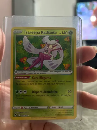 Carta Pokémon Tsareena Radiante