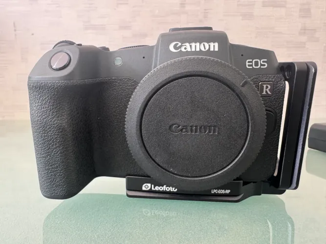 Canon EOS RP + 2 Baterias Originais + Adaptador LP-EOS RP