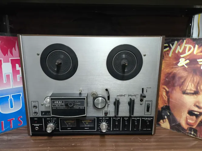 GRAVADOR DE ROLO AKAI 4000DS
