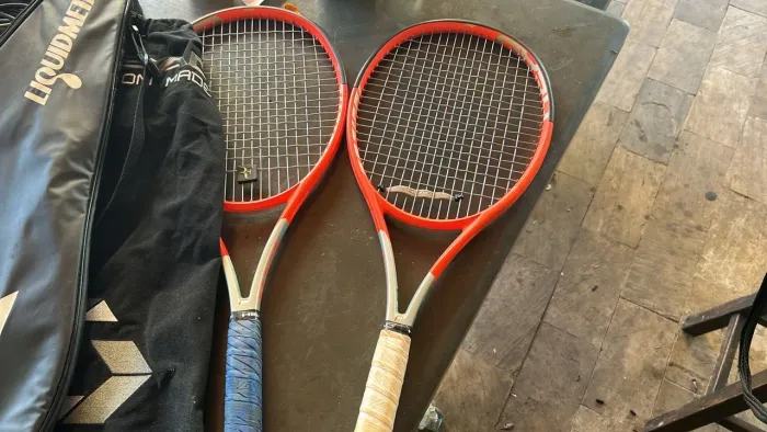 Vendo par de Raquete de tenis com capa e bolsa