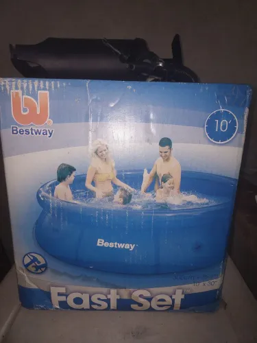 Piscina Bestway Fast Set 3600L nunca usada