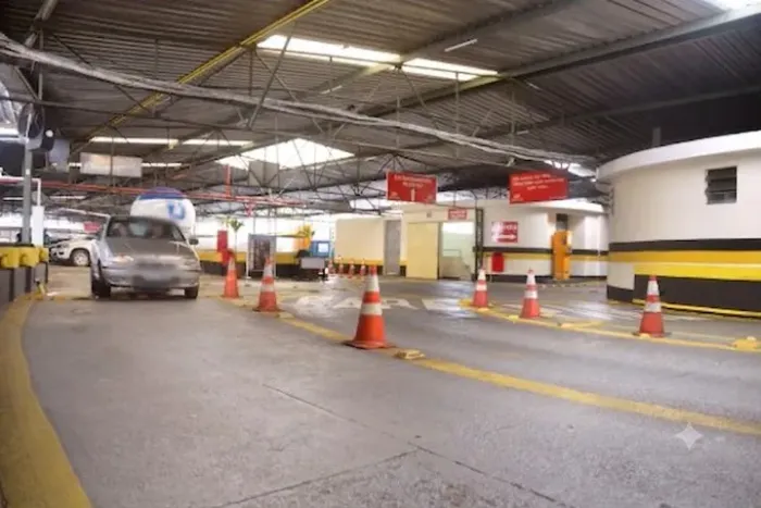 Alugo VAGA de garagem SANTA CRUZ SHOPPING