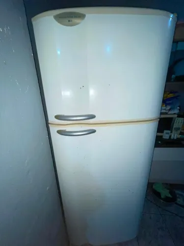 Vendo geladeira eletrolux