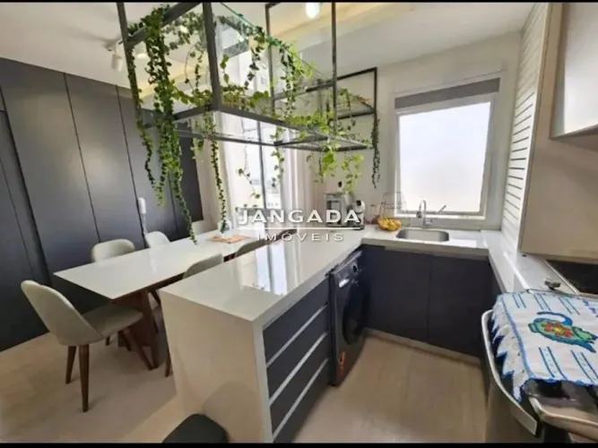Viva Cercado De Verde! Apartamento Com 2 Dorms E Planejados No Reserva Raposo
