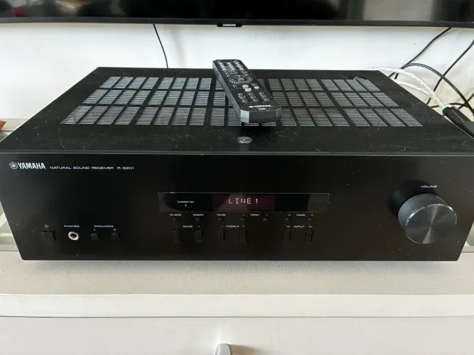 Receiver Yamaha R-S201