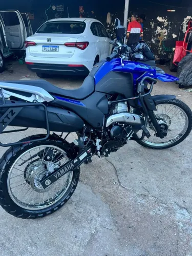 Yamaha XTZ 250 Lander Connected 2025