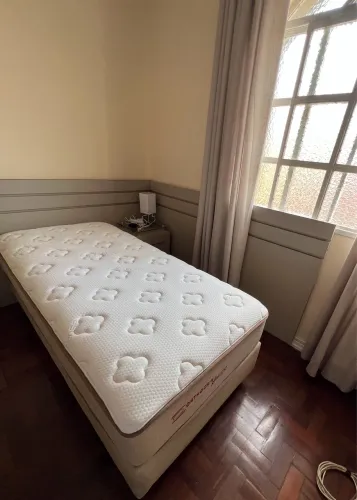 Cama box Orthocrin Solteiro + protetor de colchão 