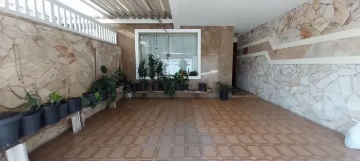 Casa térrea para alugar 125m²/com 2 quartos/2vagas/quintal/cozinha