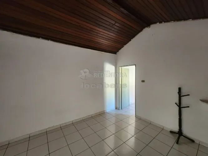 Casa no Boa vista, imóvel de fundos com 01 dormitório