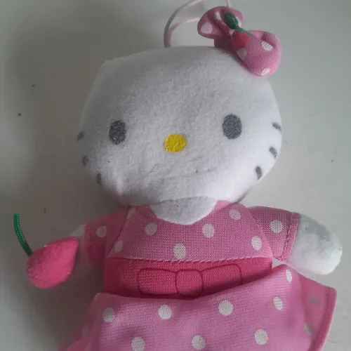 Hello kitty pelucia pequena