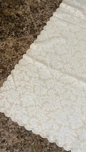 Toalhas de mesa diversos modelos o valor de cada uma