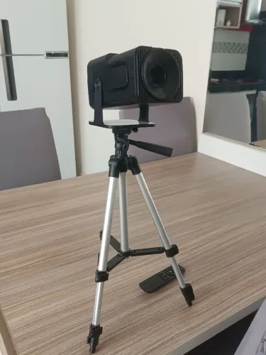 Projetor HD + Tripé Profissional