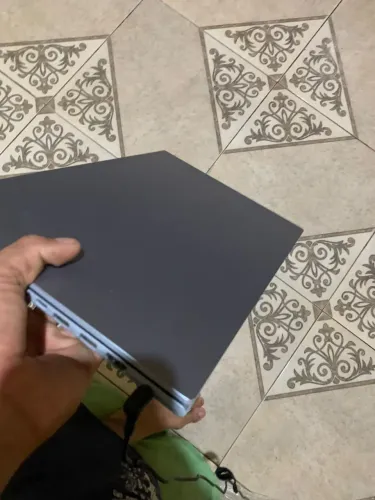 Vendo esse lindo notebook