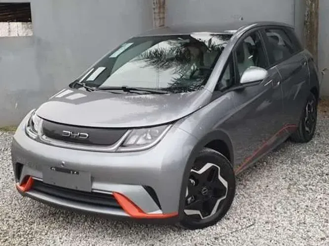 BYD Dolphin EV (Elétrico) 2025