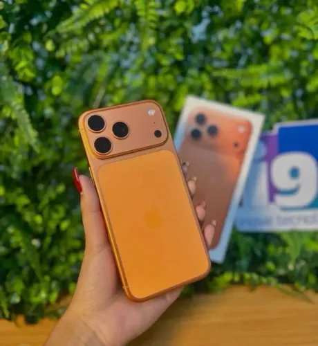 iPhone 17 pro Max Orange