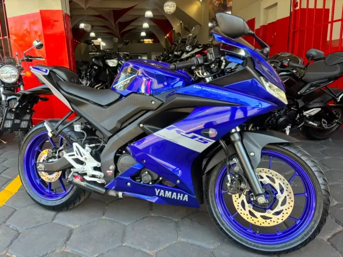 YAMAHA YZF R15 AZUL 2024
