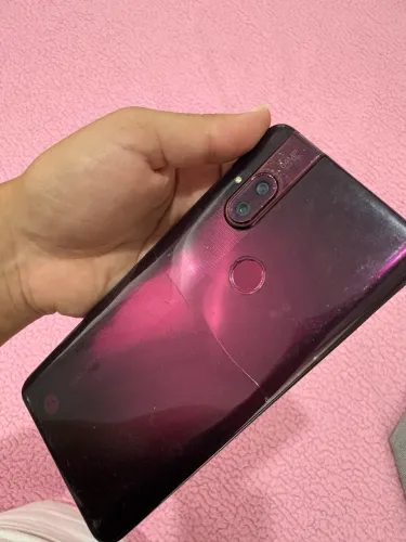 Moto One Hyper