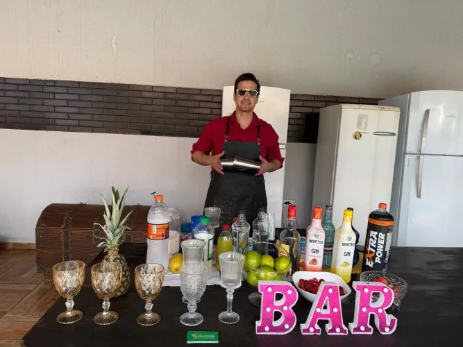 Bartender Top