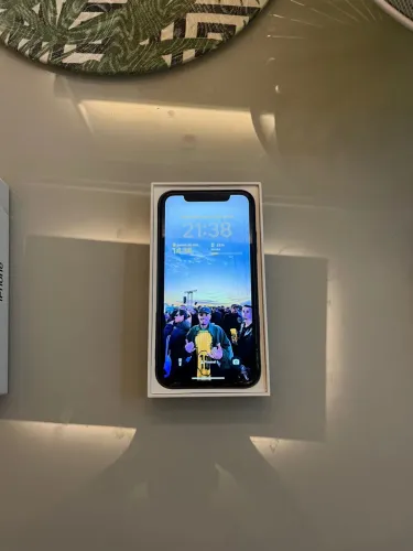 IPHONE 11 USADO