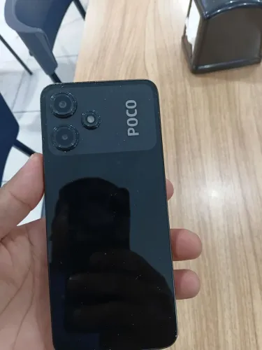 Celular e bom estado de uso