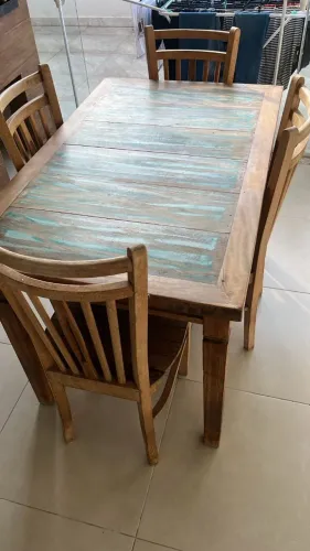 mesa rustica com 4 cadeiras medida 1,30 por 0,80
