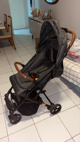 carrinho de bebê