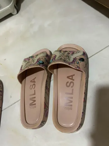 Vende-se Rasteira melissa tam:35