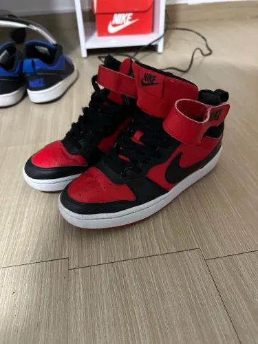 Borough mid vermelho