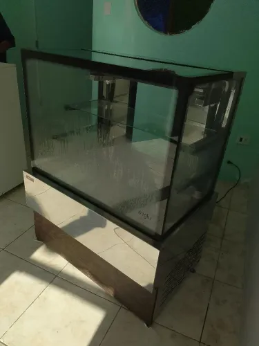 Balcão vitrine refrigerado