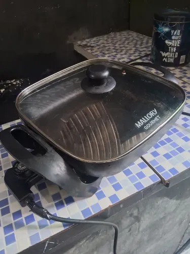 Panela elétrica gourmet mallory 200,00