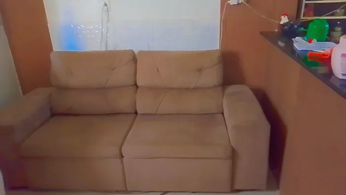 Vendo sofá retrátil 2M praticamente novo 
