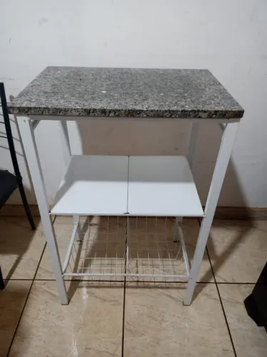 Fruteira com Tampo de Mármore usado