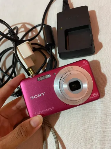 Câmera Digital Sony Cyber-shot 16.1 MP (Rosa) + Carregador Original