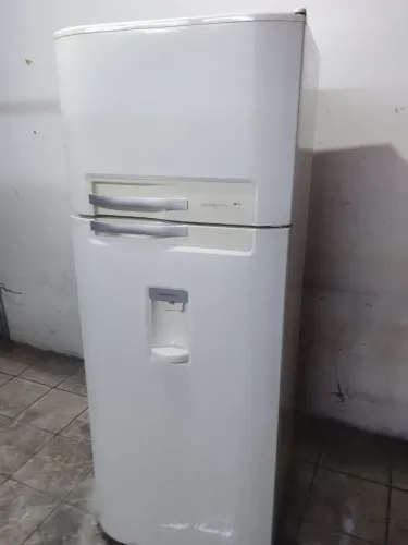 Geladeira Electrolux 500L - 110v - Dispenser de água! 3 Meses Garantia! Só 799 reais 
