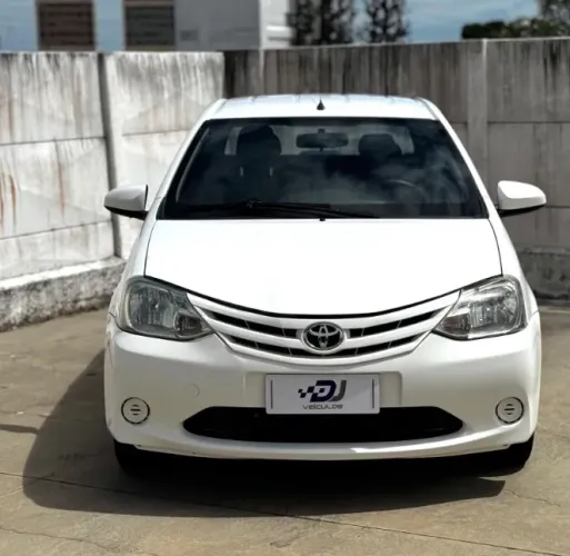 Toyota Etios XS Sedan 1.5 Flex 16V 4P Mec. 2015