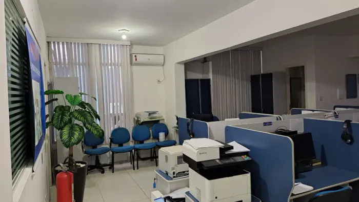 VENDA DE SALA COMERCIAL ANDAR INTEIRO COM ATÉ 200M2