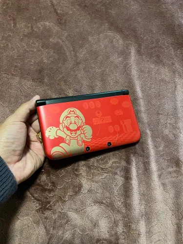 Nintendo 3DS XL - Edição Limitada New Super Mario Bros. 2