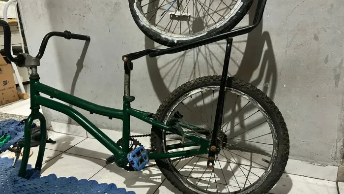 Bicicleta com vários problemas, problemas na descrição!!!