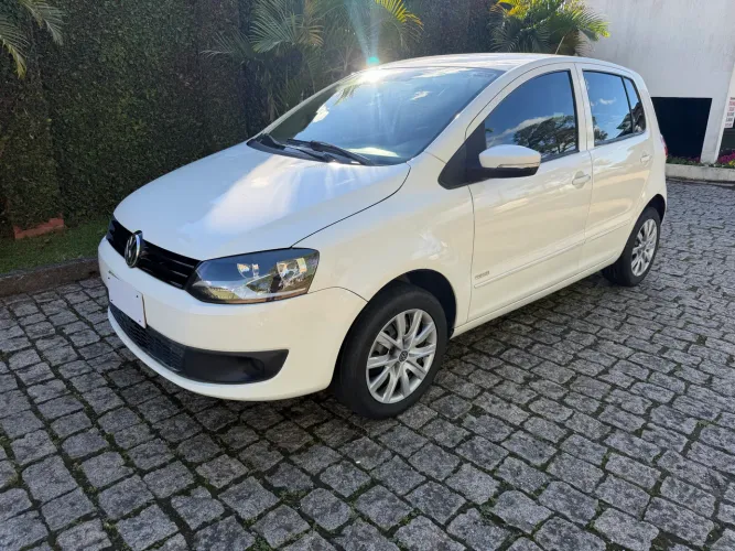Volkswagen Fox 1.0 MI Total Flex 8V 5P 2011