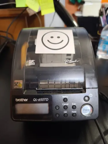 Impressora Brother QL-650TD de etiquetas com 2 rolos Fita - Pouco Usada