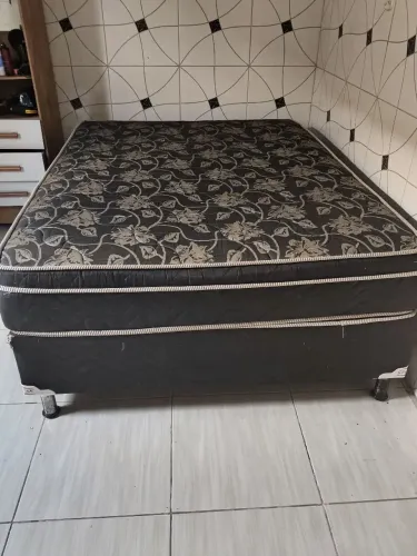 Cama com colchão