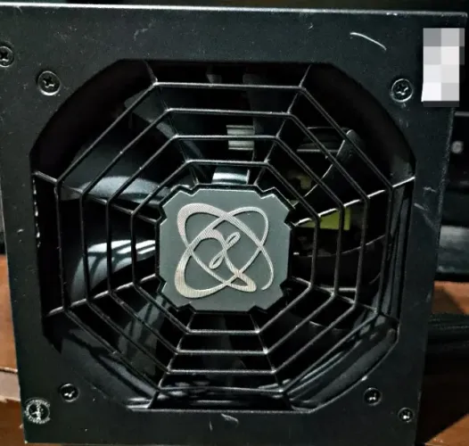 Fonte XFX PRO 450W 80 PLUS